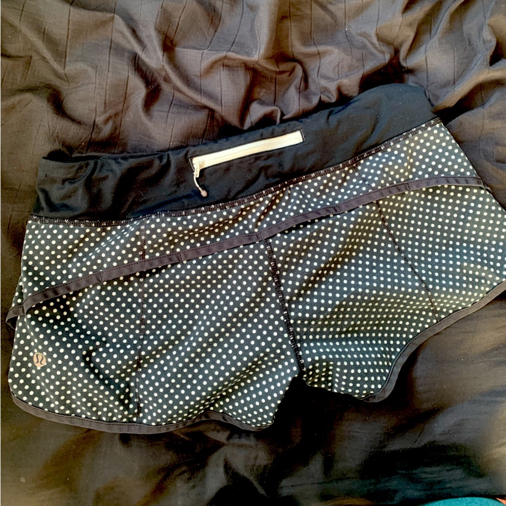 Lululemon Speedup shorts 2.5 inseam